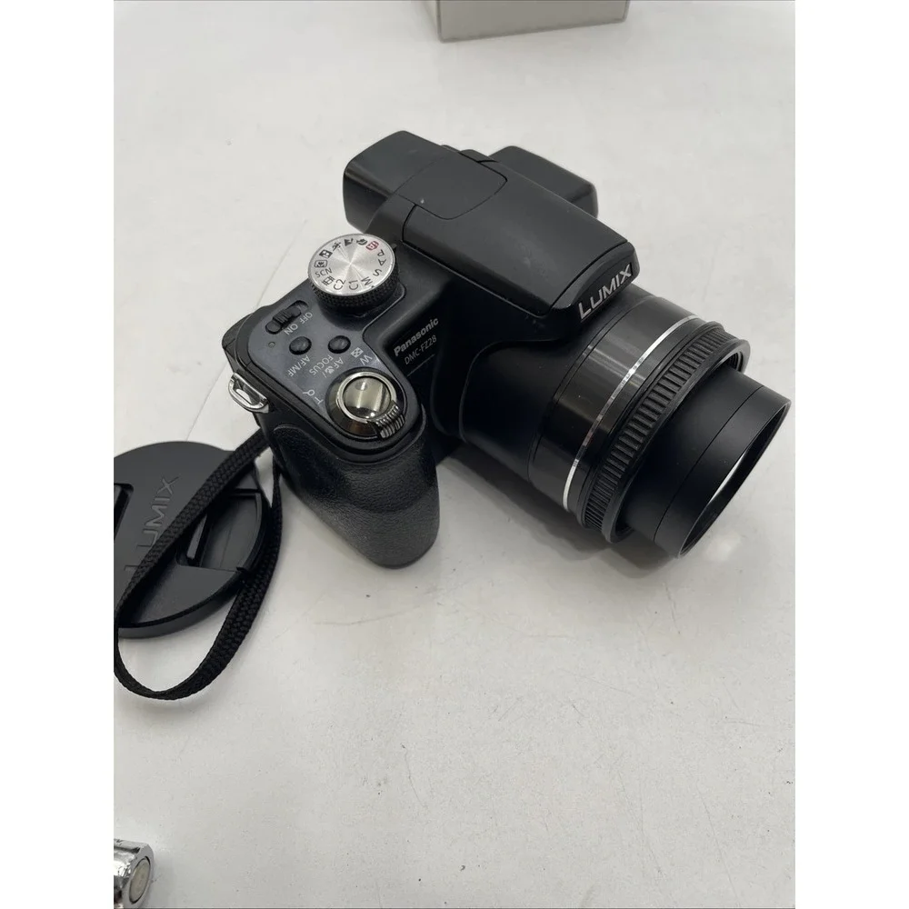 PANASONIC Lumix DMC-FZ28 Digital Camera 10MP / 18X Zoom+Battery+Charger+SD Card